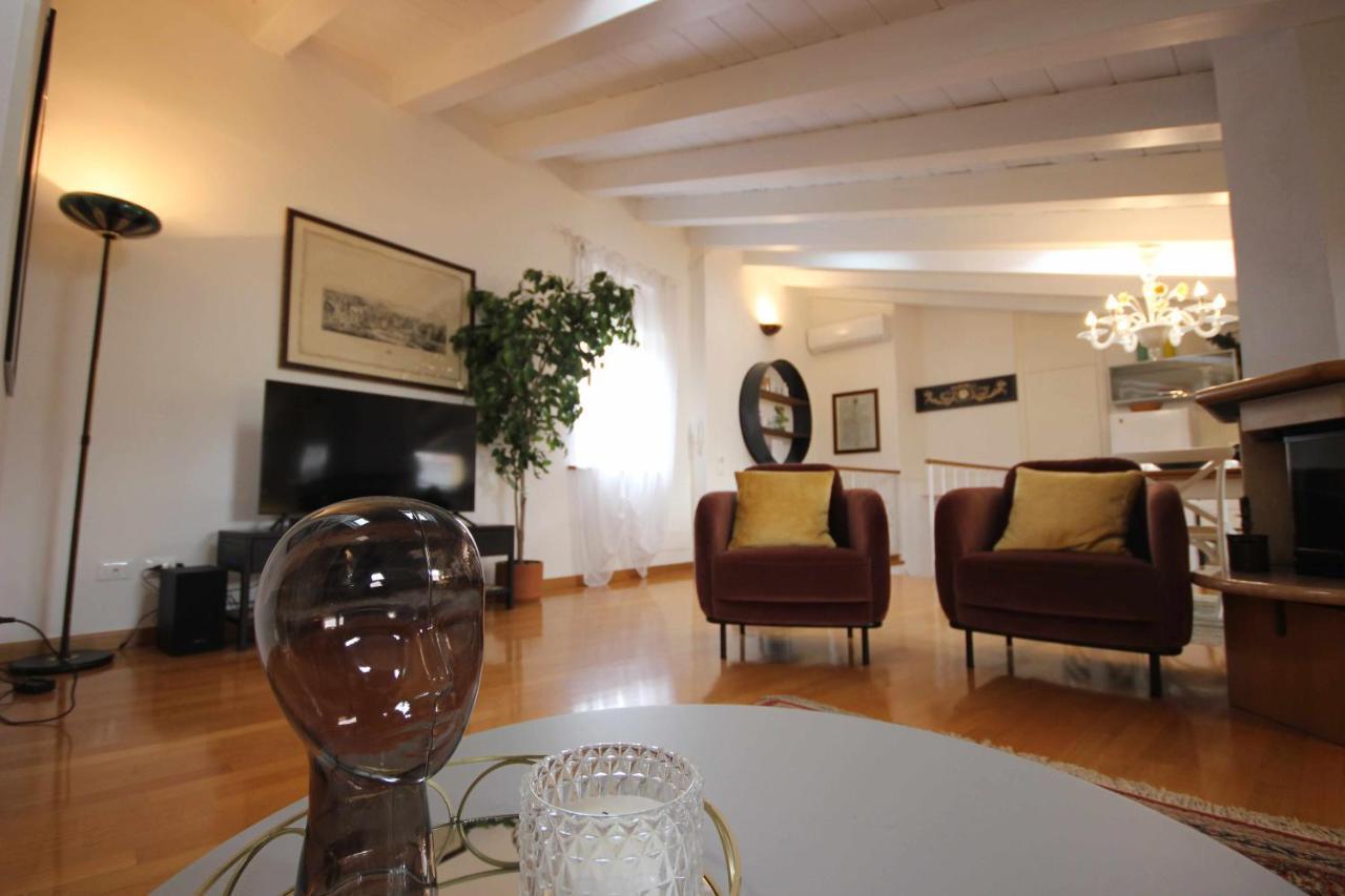 Case VR Holiday Attico San Domenico Verona Exterior foto